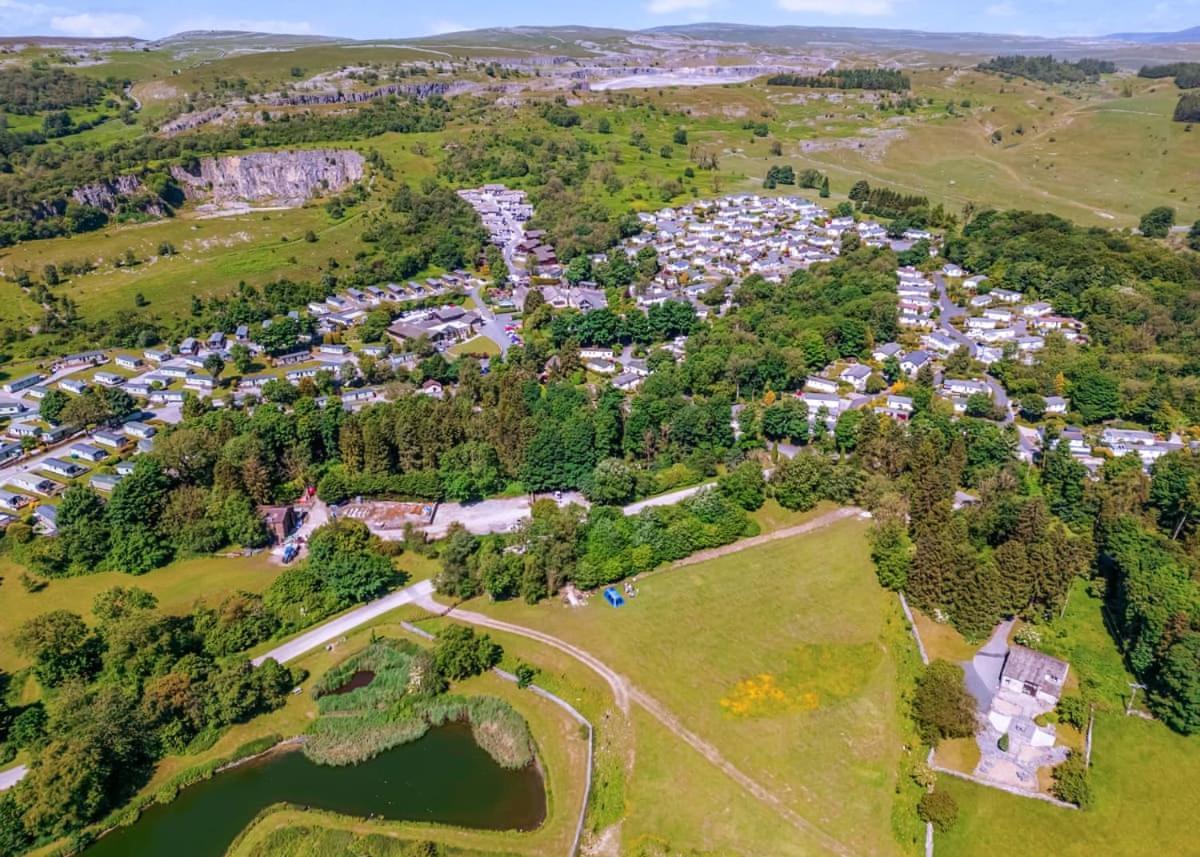 Отель Long Ashes Park Threshfield Экстерьер фото